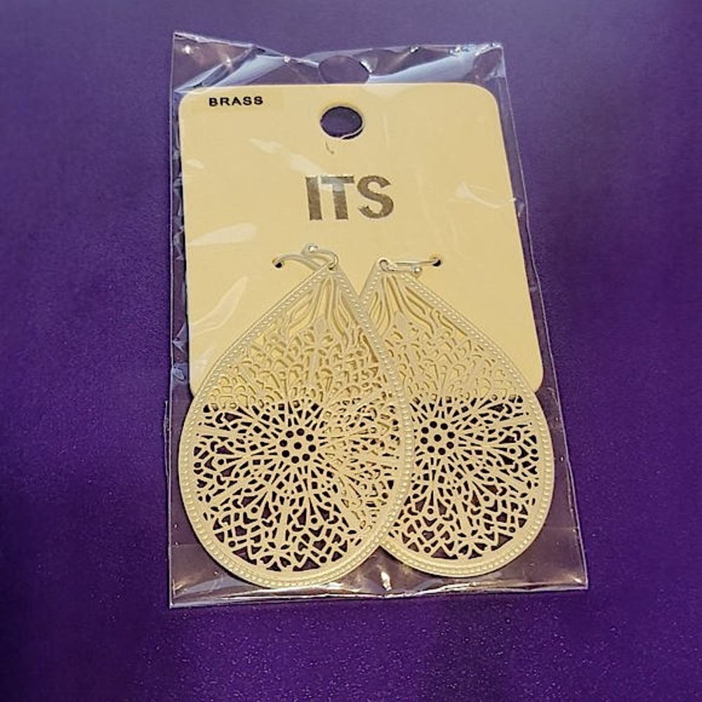 🎀Filigree Drop Earrings